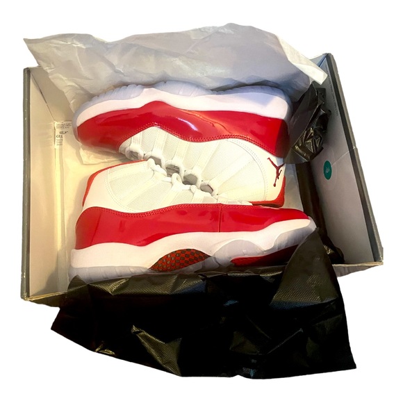 🍒Air Jordan Cherry 11🍒 - Picture 7 of 7
